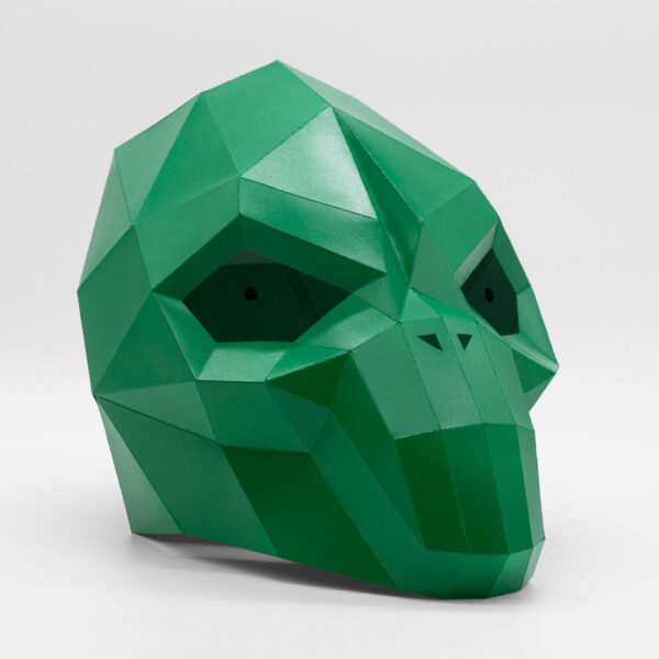 Máscara de alien de papel geométrica hecha con plantillas de un PDF descargable