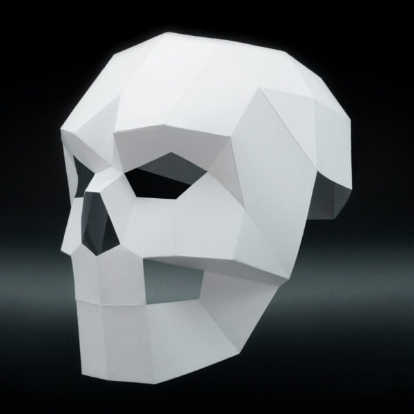 Máscara de calavera de papel geométrica hecha con plantillas de un PDF descargable