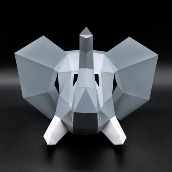 Máscara de elefante de papel geométrica hecha con plantillas de un PDF descargable