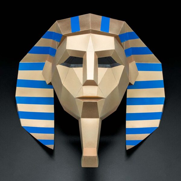 Máscara de Faraón Tutankamón de papel 3D hecha con plantillas de un PDF descargable