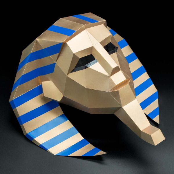 Máscara de Faraón Tutankamón de papel 3D hecha con plantillas de un PDF descargable