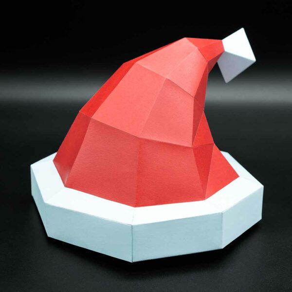 Gorro de Navidad de papel 3D hecho con plantillas de un PDF descargable